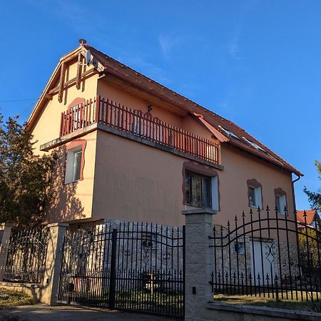 Appartement Valéria à Budakalász Extérieur photo
