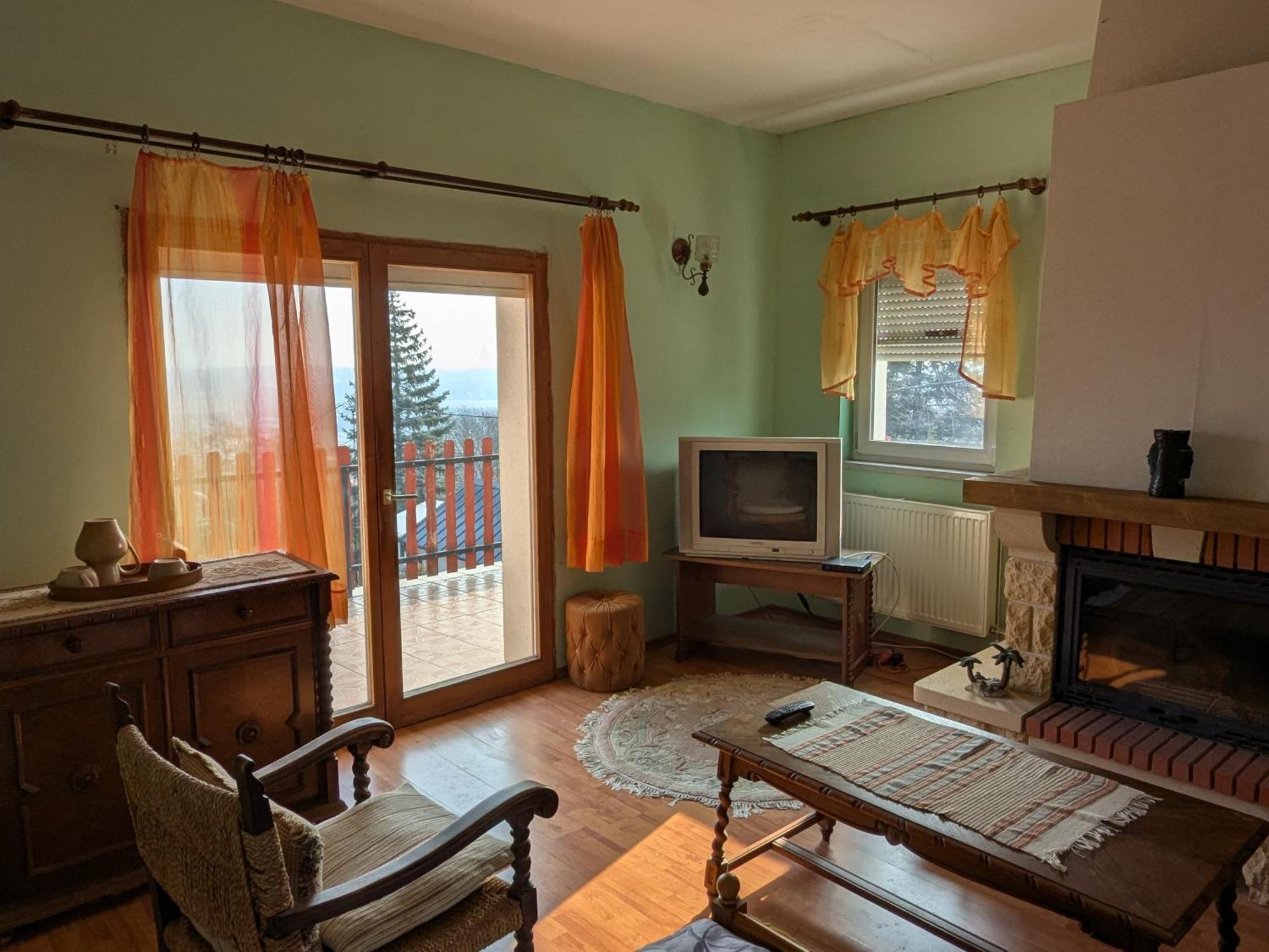 Appartement Valéria à Budakalász Extérieur photo